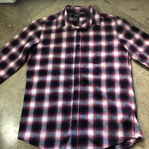 3/$15💛 Mens Red and Black Long Sleeve plaid shirt